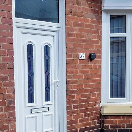 The Lawrence, 2 Bedroom Victorian House レッドカー エクステリア 写真